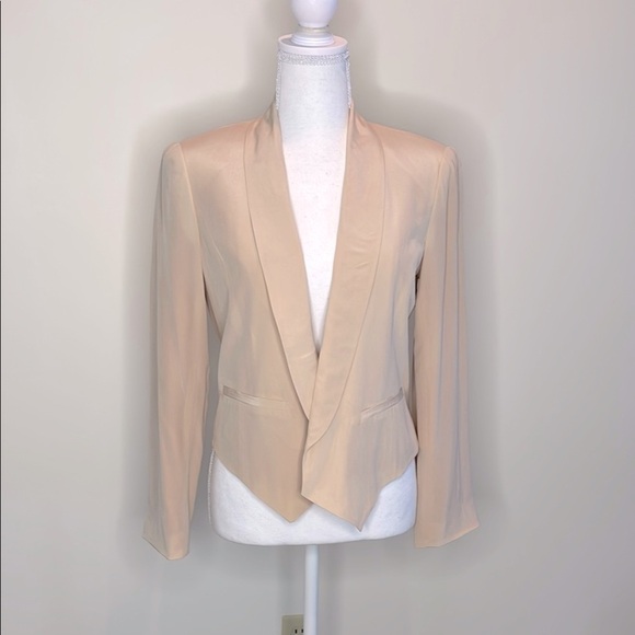 Rieley Jackets & Blazers - Rieley Elegant Pale Peach Women's Blazer. EUC